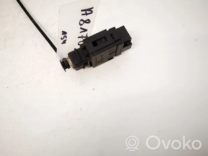 Volvo S70  V70  V70 XC Brake pedal sensor switch 9128577