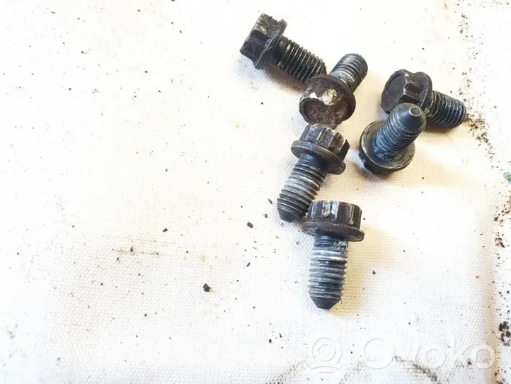Volkswagen Polo IV 9N3 Nuts/bolts 