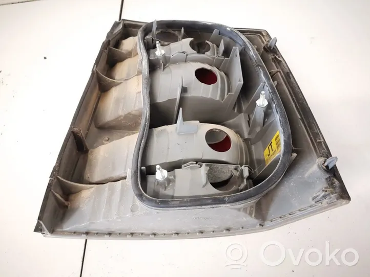 Opel Vectra C Aizmugurējais lukturis virsbūvē 13131000