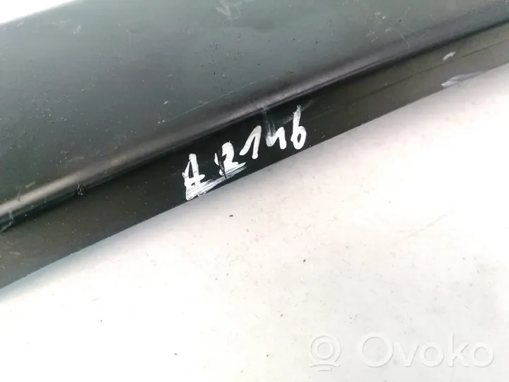 Audi A4 S4 B5 8D Rivestimento modanatura del vetro della portiera posteriore 