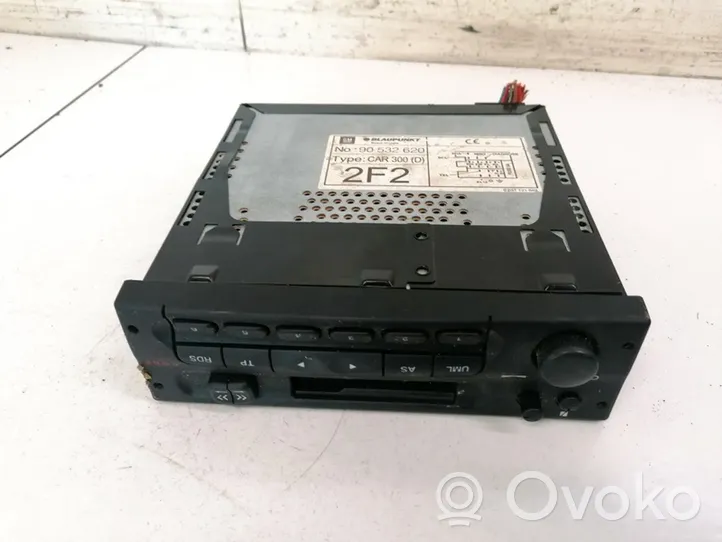 Opel Corsa B Unidad delantera de radio/CD/DVD/GPS 90532620