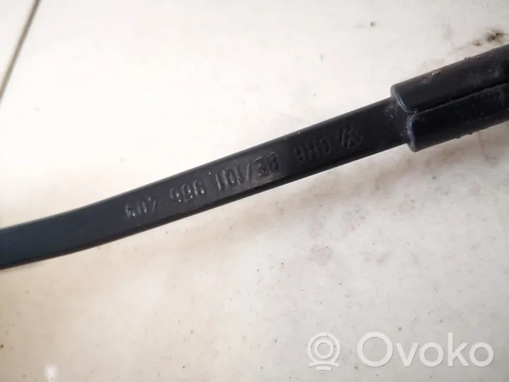 Volkswagen Jetta V Front wiper blade arm 1q1955409