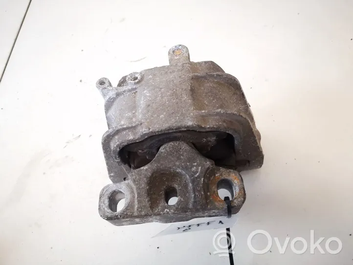 Volkswagen Jetta V Dzinēja spilvens 1k0199262