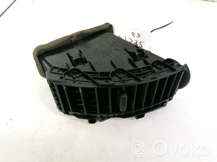 Nissan Note (E11) Griglia di ventilazione centrale cruscotto 687509U00B