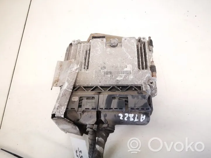 Skoda Octavia Mk2 (1Z) Sterownik / Moduł ECU 03g906021lb