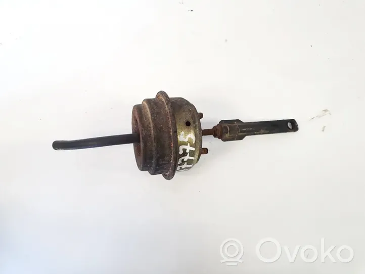 Volkswagen PASSAT B5 Valve vacuum 