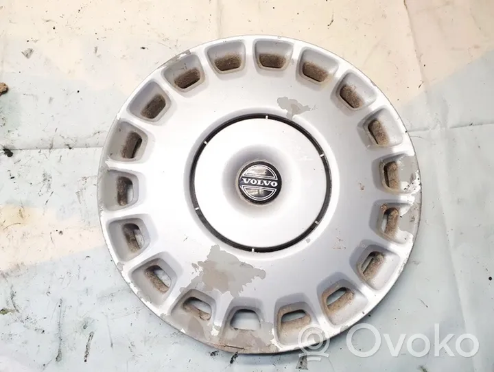 Volvo V50 R16 wheel hub/cap/trim 30714075