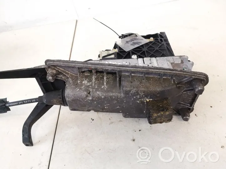 Volkswagen Touareg I Palanca/selector de cambios (interno) 7l6713095