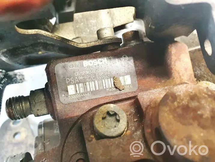 Volvo V50 Pompe d'injection de carburant à haute pression 0445010102