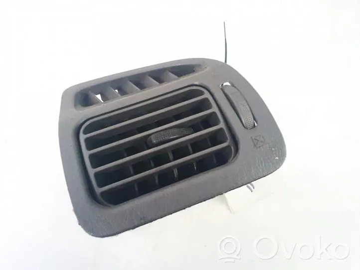 Mazda 626 Griglia di ventilazione centrale cruscotto 