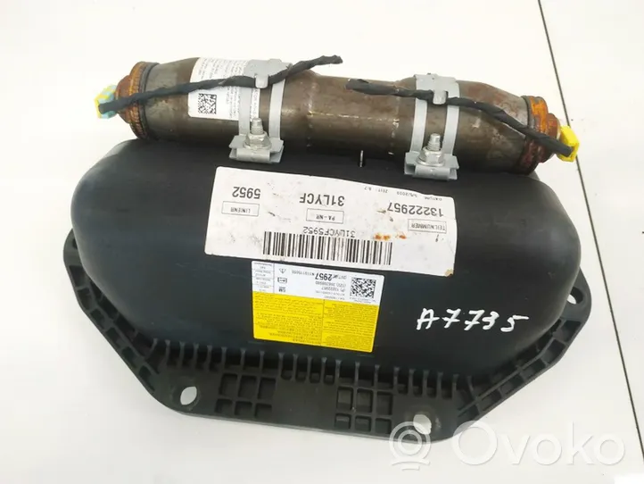 Opel Insignia A Poduszka powietrzna Airbag pasażera 13222957