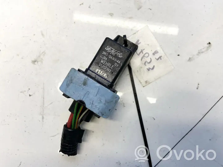 Volvo V50 Hehkutulpan esikuumennuksen rele 3m5t12a343aa