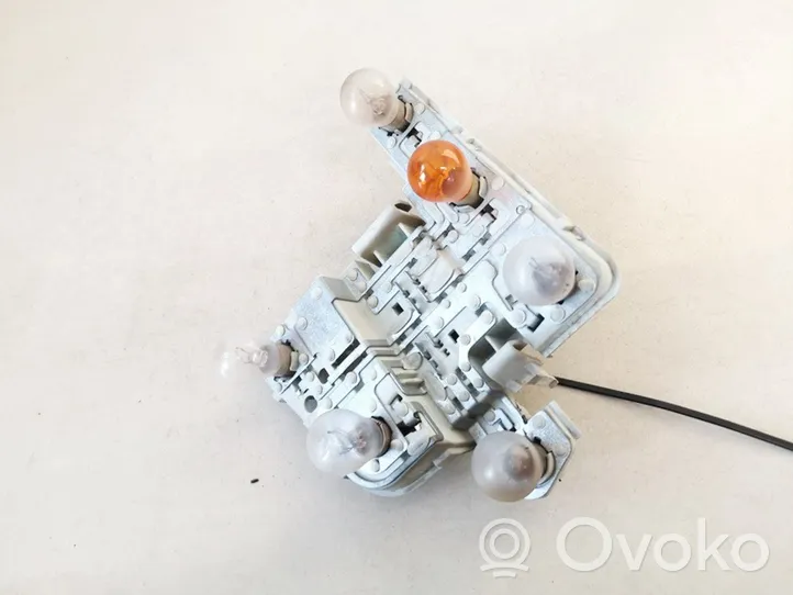 Volvo S40 Cubierta del soporte de la lámpara de la luz trasera 281321