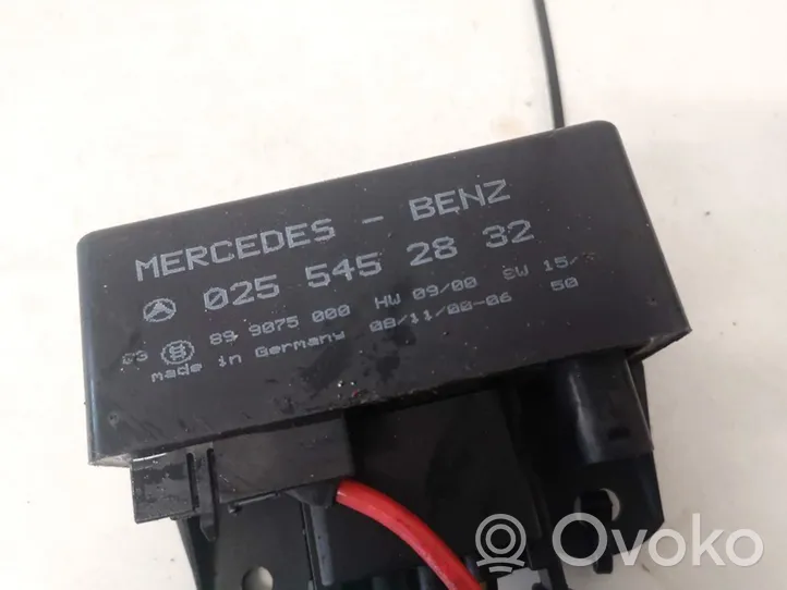 Mercedes-Benz A W168 Relais de ventilateur de liquide de refroidissement 0255452832