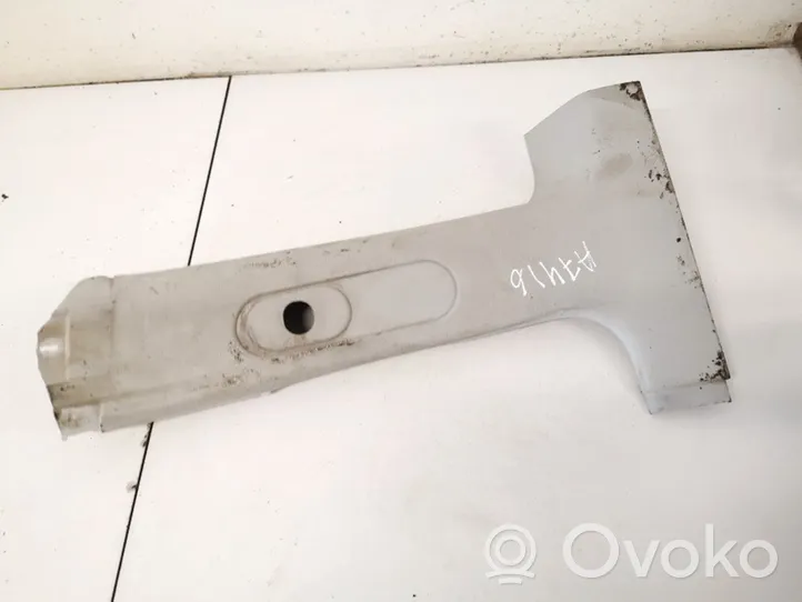 Volkswagen Fox Kita salono detalė 5z0867285