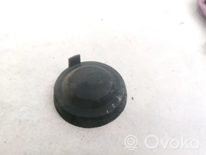 Opel Vectra C Cache-poussière de phare avant 