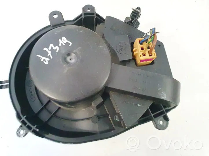 Volkswagen PASSAT B5.5 Ventola riscaldamento/ventilatore abitacolo 740221233f