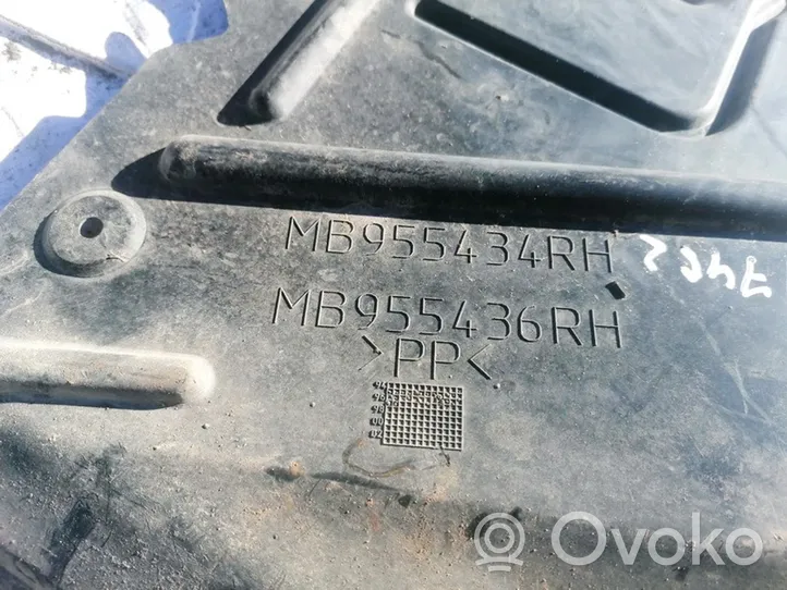 Mitsubishi Carisma Osłona dolna silnika MB955434