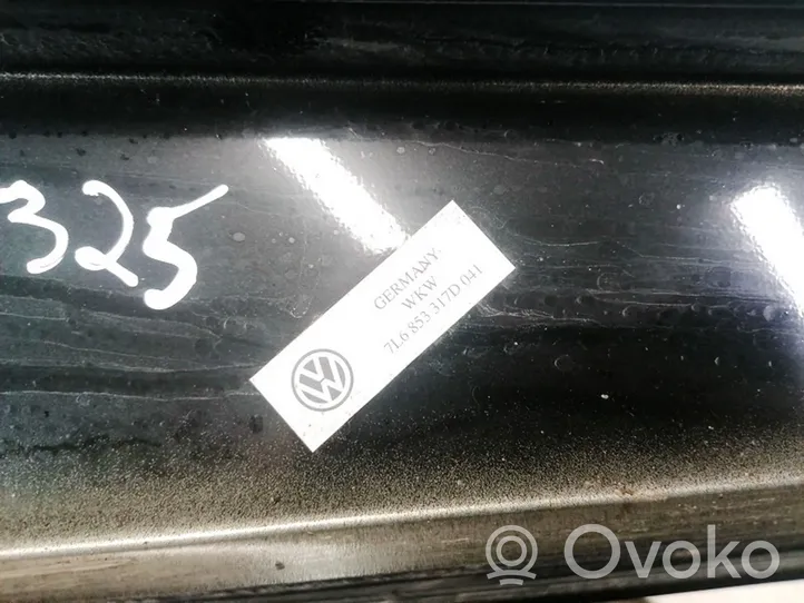 Volkswagen Touareg I Moulure de vitre de la porte avant 7L6853317D