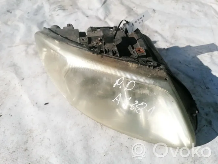 Chrysler Voyager Lampa przednia 5870200000