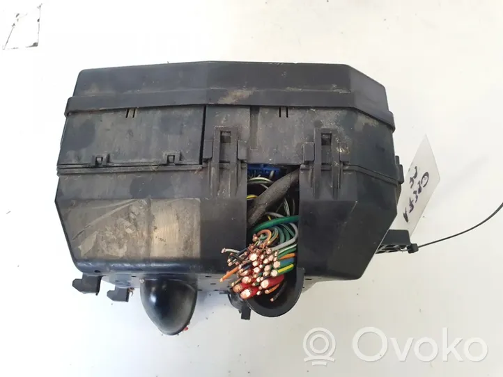 Ford Mondeo Mk III Boîte à fusibles 71543256