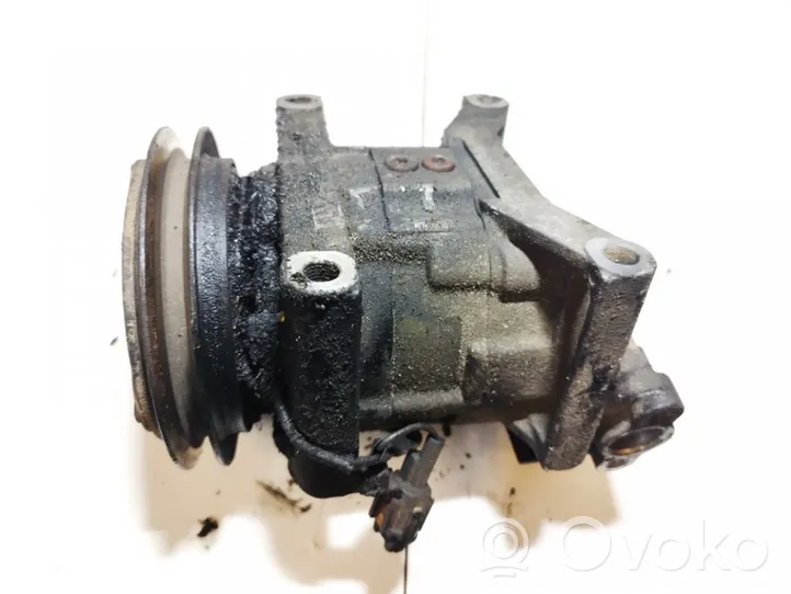 Nissan X-Trail T30 Ilmastointilaitteen kompressorin pumppu (A/C) 926005m300