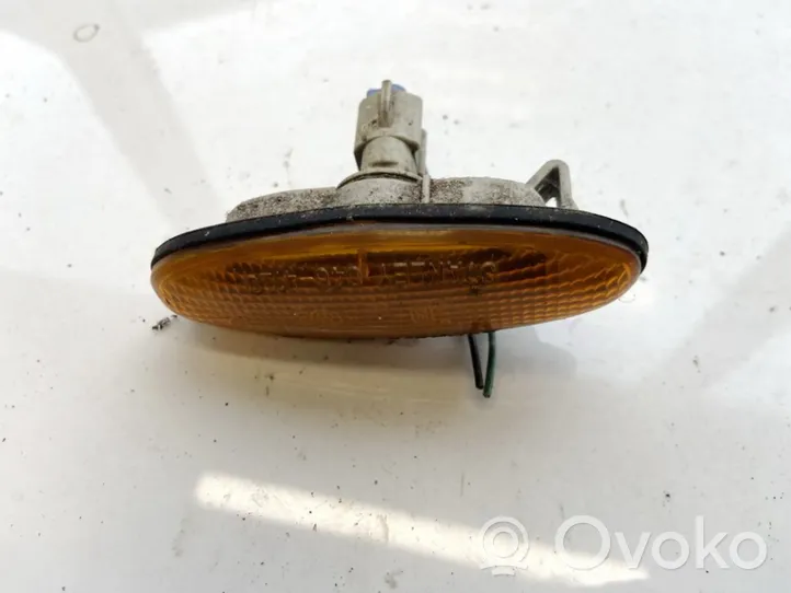 Mazda 323 F Seitenblinker 0464120