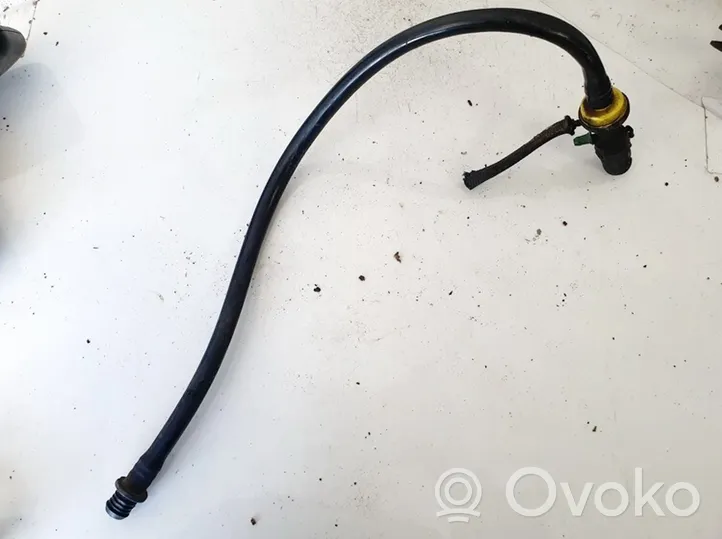 Volkswagen Vento Tubo di aspirazione dell’aria 321611813d