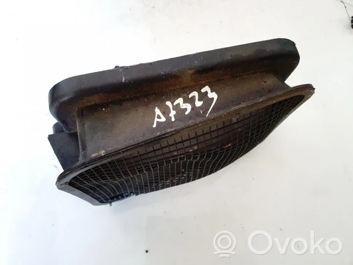 Volkswagen PASSAT B3 Sonstiges Einzelteil Exterieur zsb357819098