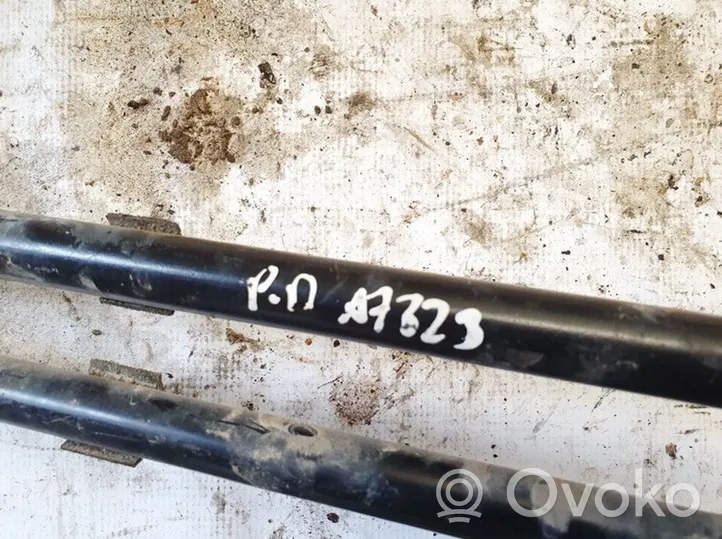 Volkswagen PASSAT B3 Kita išorės detalė 357831503a