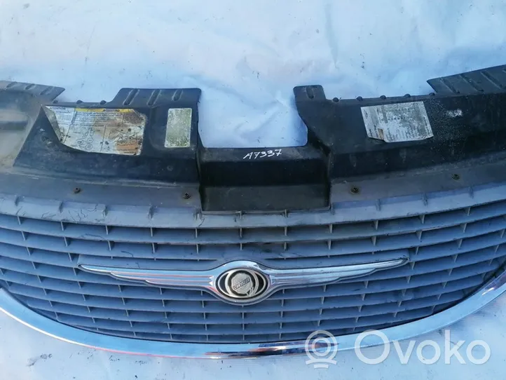 Chrysler Voyager Atrapa chłodnicy / Grill 