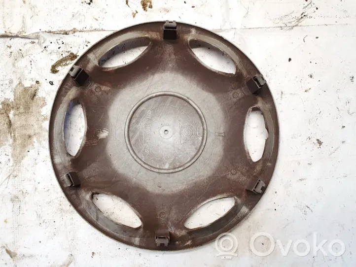 Audi 80 90 S2 B4 R15 wheel hub/cap/trim 