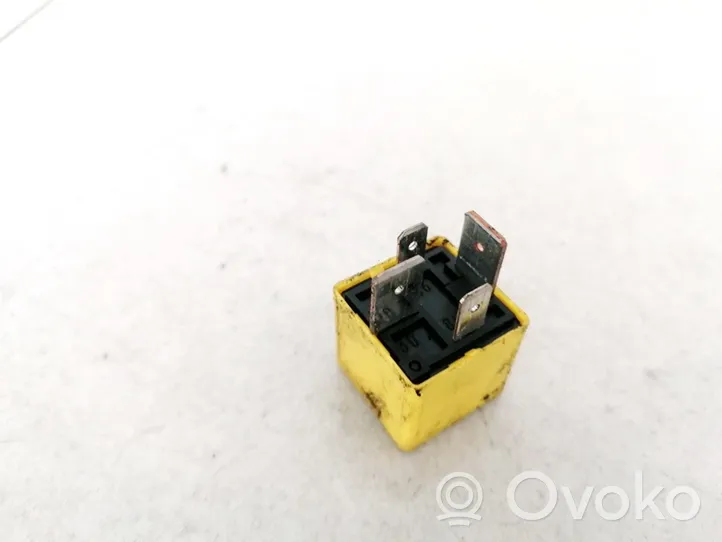 Opel Combo C Other relay 90226846