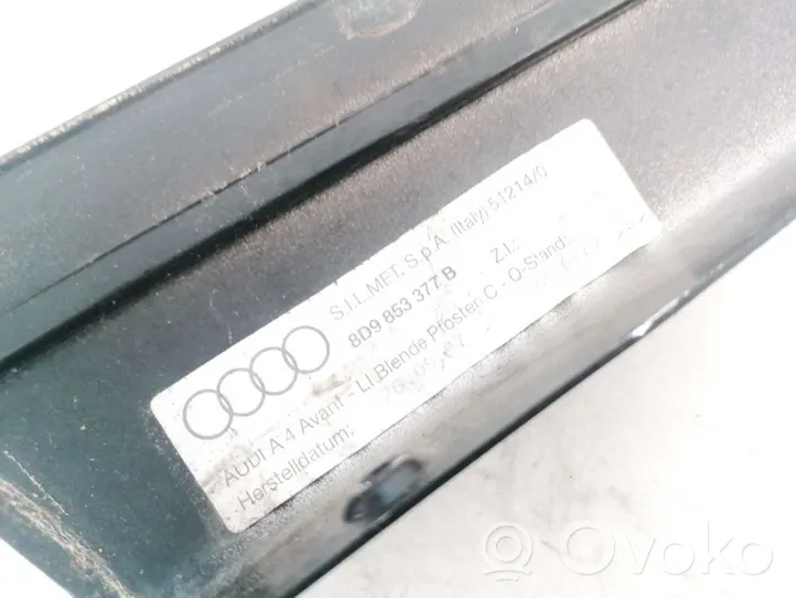 Audi A4 S4 B5 8D Listwa / Uszczelka szyby drzwi 8D9853377B