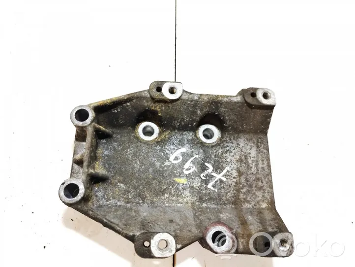 Alfa Romeo GT Engine mounting bracket 60630739