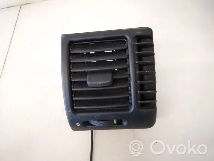 Opel Vectra B Centrālais gaisa ventilācijas režģis 90463809