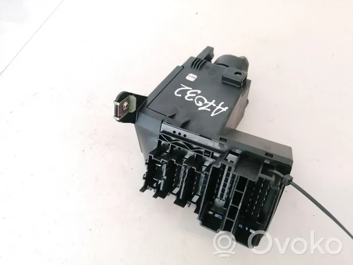 Mercedes-Benz E W210 Interruptor de luz 2105450104