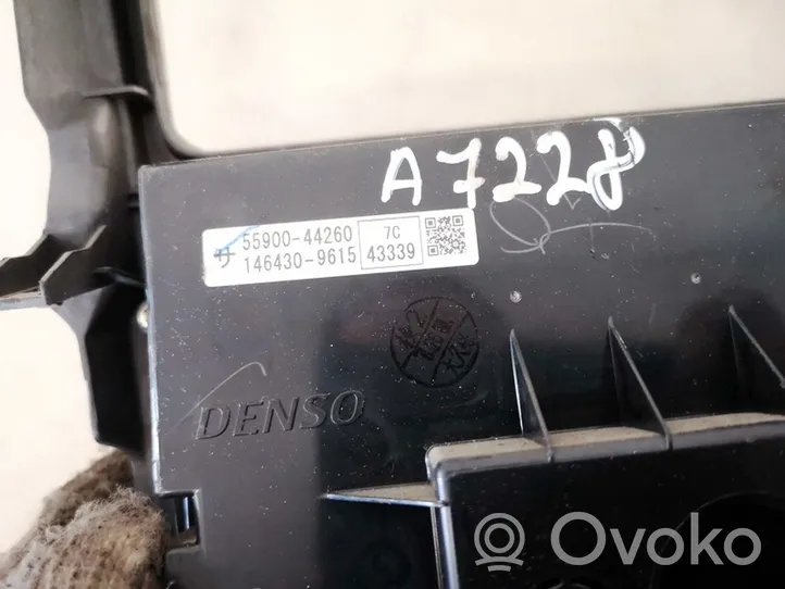 Toyota Avensis Verso Ilmastoinnin ohjainlaite 5590044260