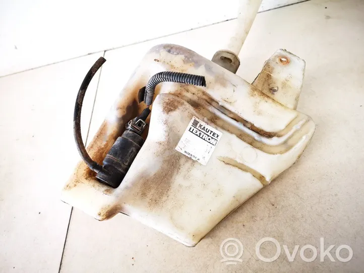 Nissan Primera Windscreen/windshield washer pump 