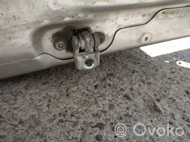 Opel Corsa C Etuoven pidätin 