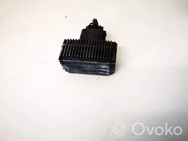 Opel Vectra C Glow plug pre-heat relay 55354141