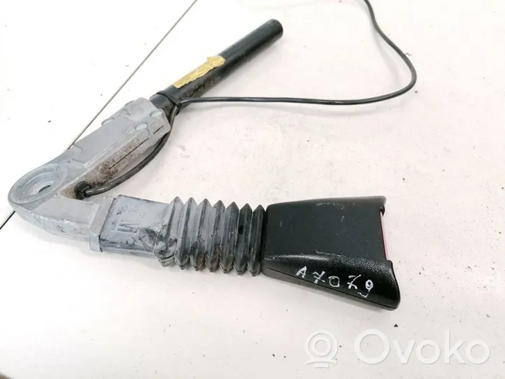 Opel Vectra B Hebilla del cinturón delantero 90585750