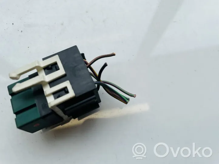 Mercedes-Benz Vaneo W414 Other relay 0025420319