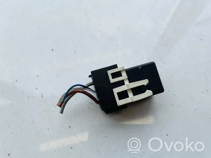 Mercedes-Benz Vaneo W414 Other relay a0025421319