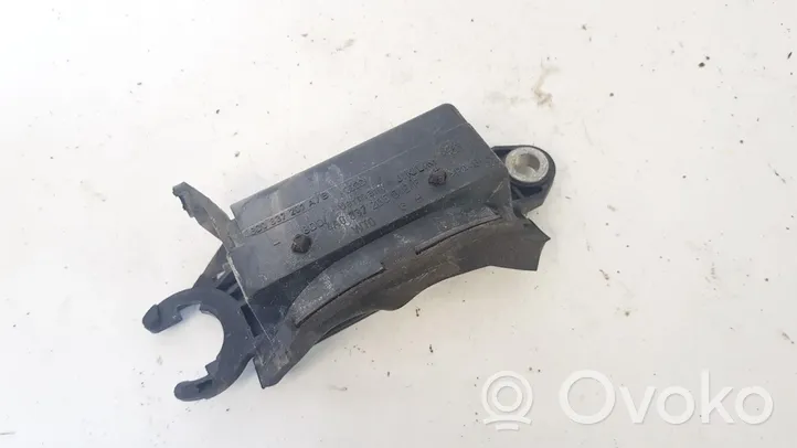 Audi A3 S3 8L Manecilla externa puerta delantera 4a0837205