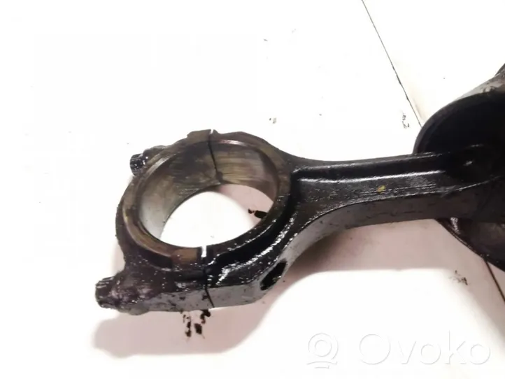 Ford Focus Piston avec bielle 