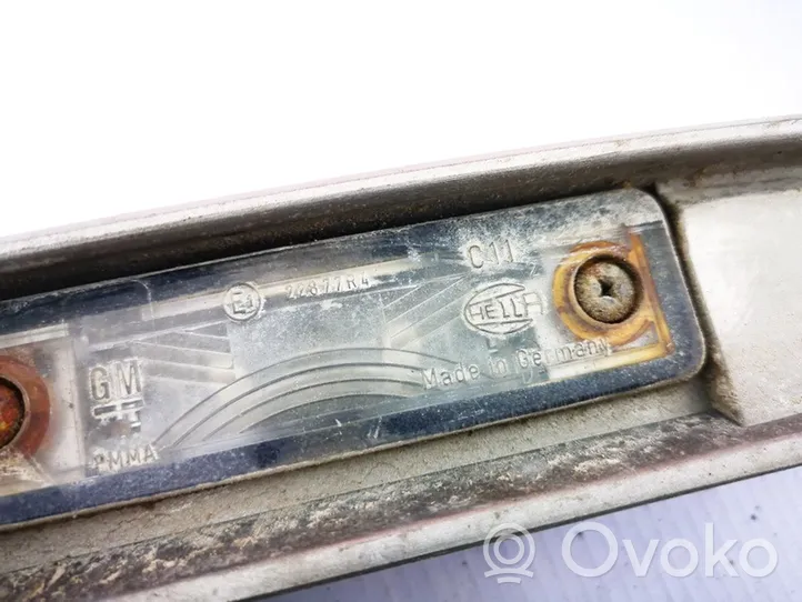 Opel Vectra B Lampa oświetlenia tylnej tablicy rejestracyjnej 22877r4