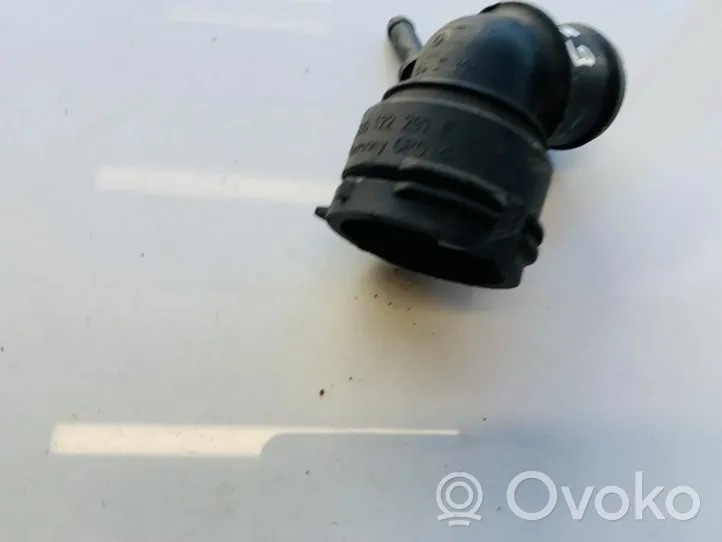 Volkswagen Golf V Tubo flessibile del liquido di raffreddamento del motore 6q0122291e