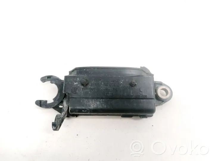 Audi A4 S4 B5 8D Etuoven ulkokahva 4A0837206D