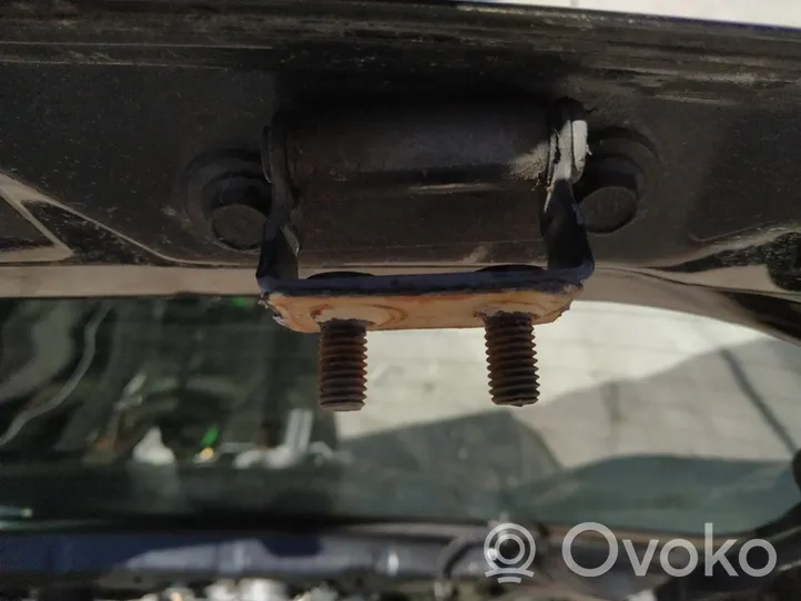 Toyota Corolla E120 E130 Tailgate/trunk/boot hinge 